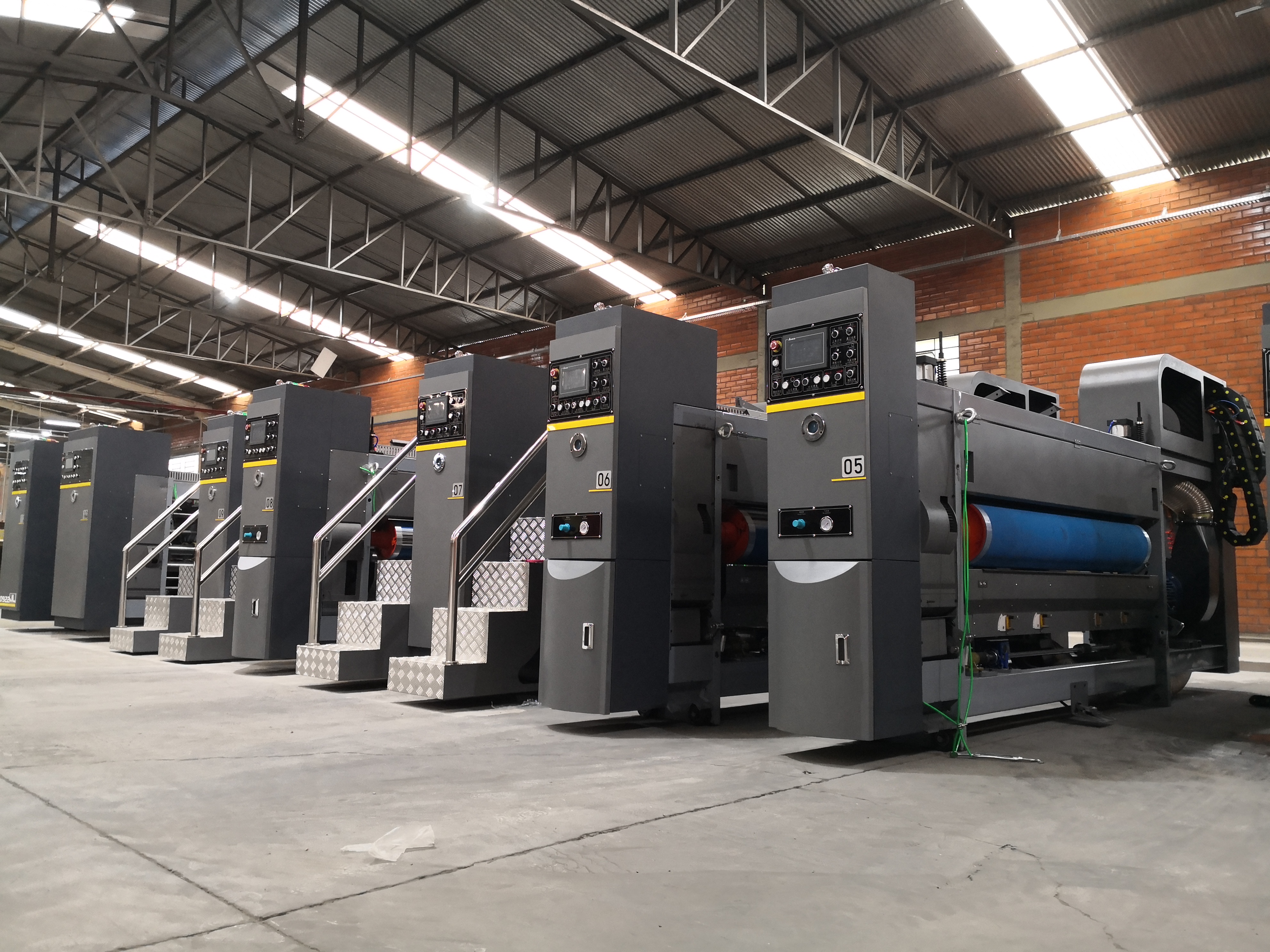 Printing slotting die cutting and polishing machine 